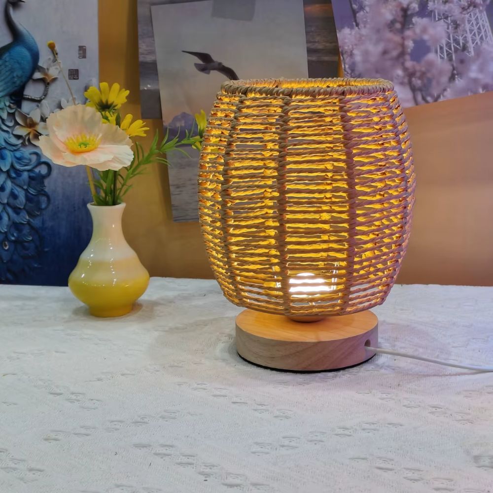 Tolaxa WovenGlow. Handcrafted Rattan Table Lamp with Wooden Base
